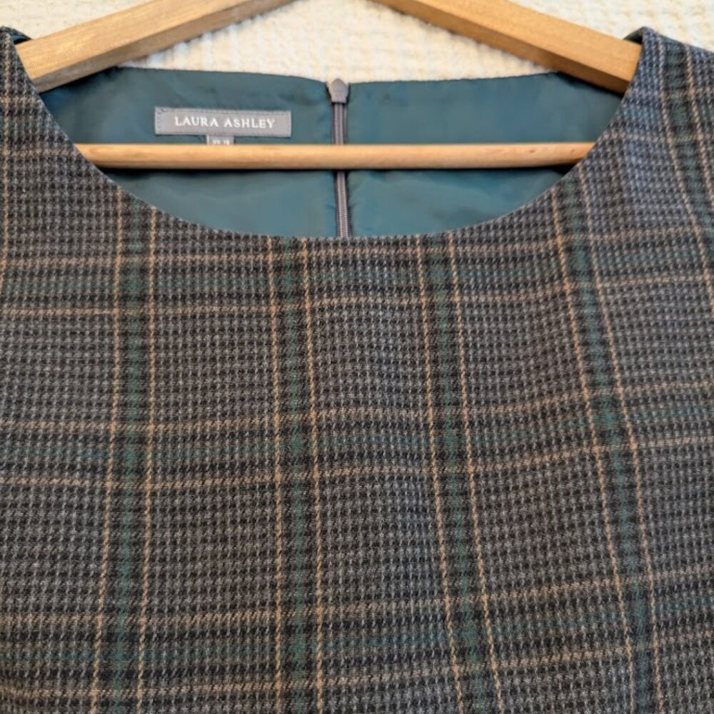Plaid Wool Blend Laura Ashley Sleeveless Dress Fully Lined Pockets Size 12 - Picture 8 of 11